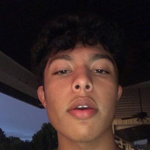 Meet your Posher, Javier